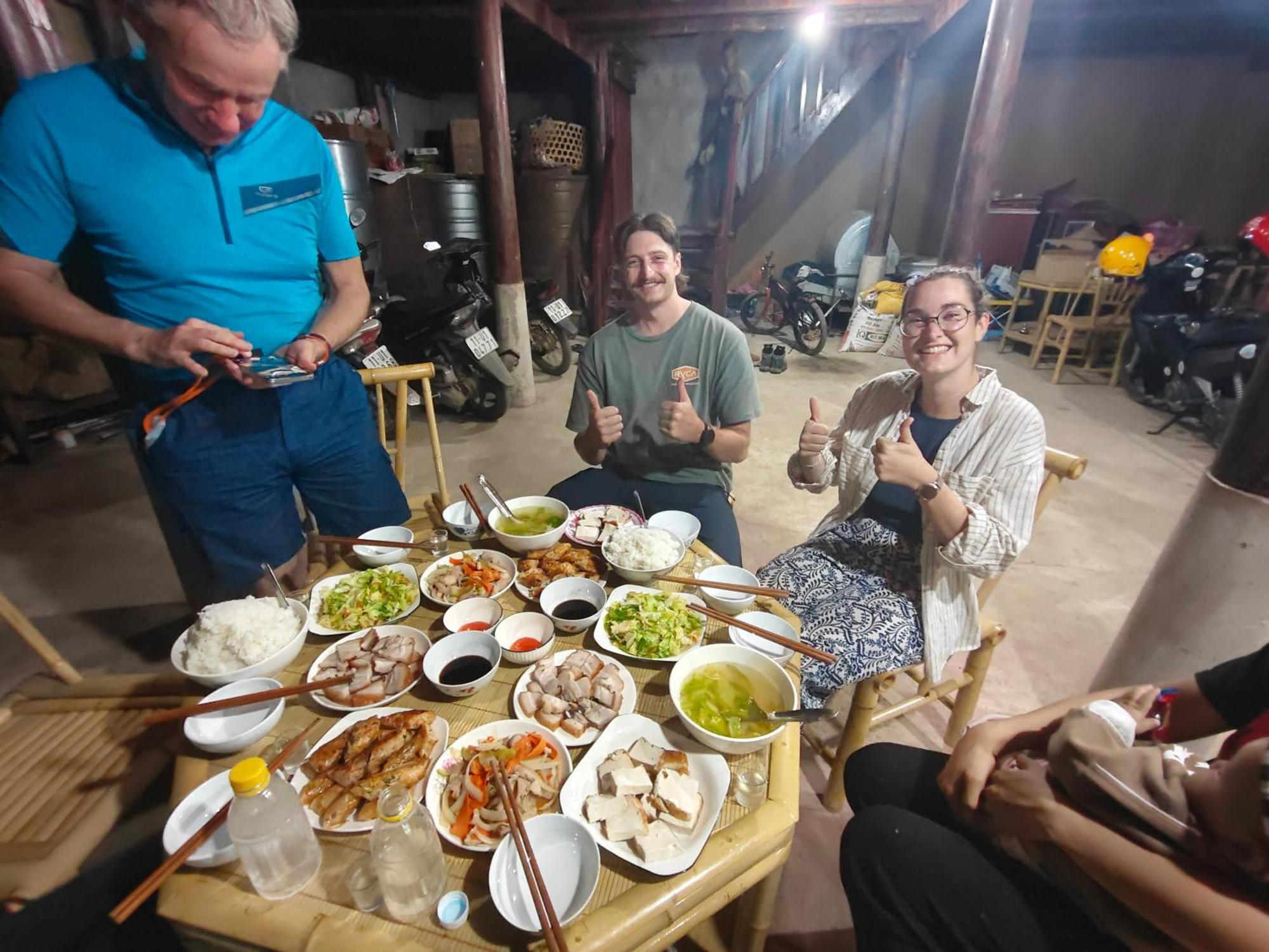 Nung An Homestay Quang Uyen 외부 사진
