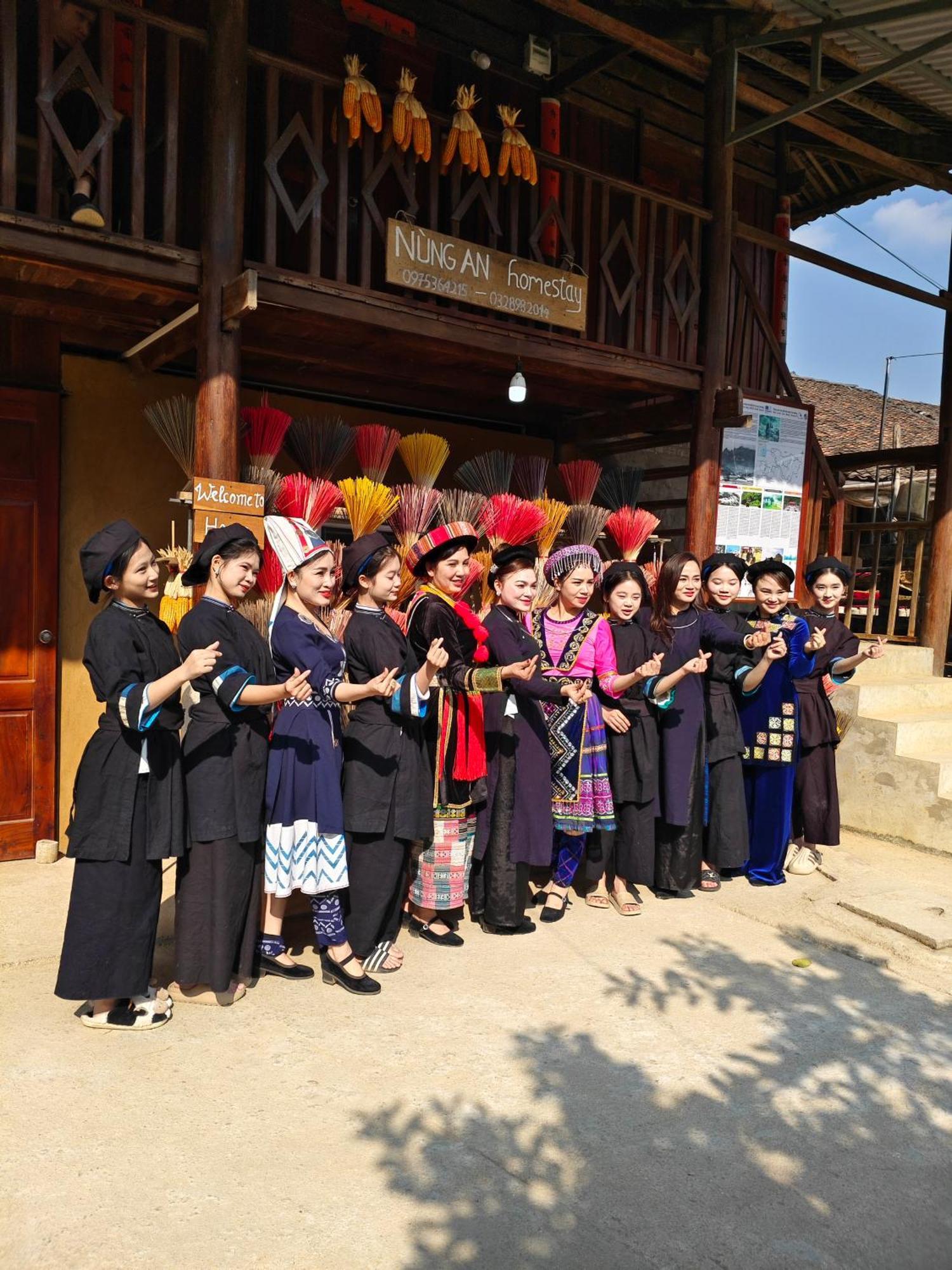 Nung An Homestay Quang Uyen 외부 사진